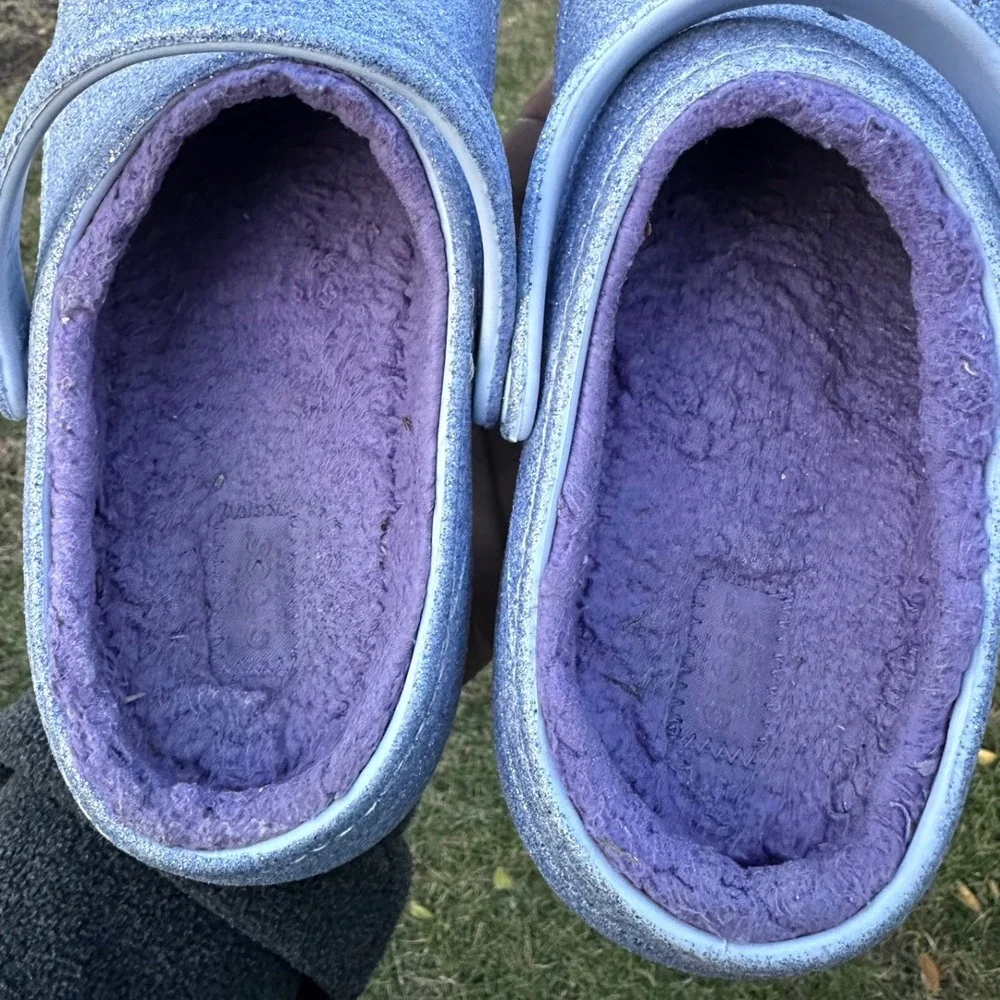 CROCS KIDS CLASSIC LINED‎ FROSTED GLITTER CLOGS Size J 5